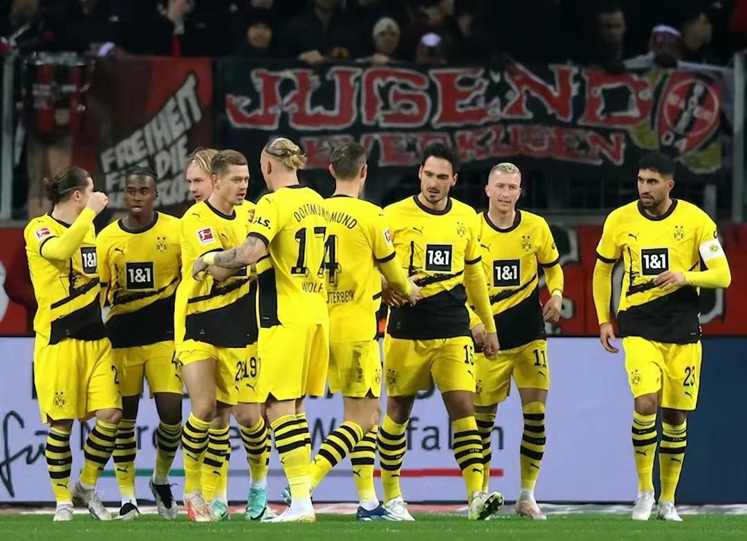 多特蒙德大获全胜,战胜莱比锡 多特蒙德大获全胜,战胜莱比锡