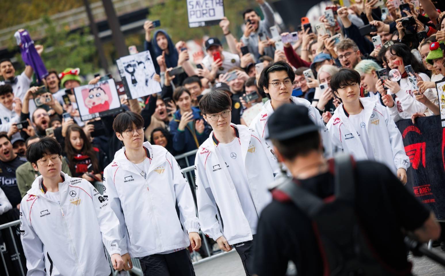 开云sport-世界网球队血洗圣安东尼奥马刺,王皓开启传奇时刻激烈交锋全球总决赛,成为赛场最大亮点的简单介绍