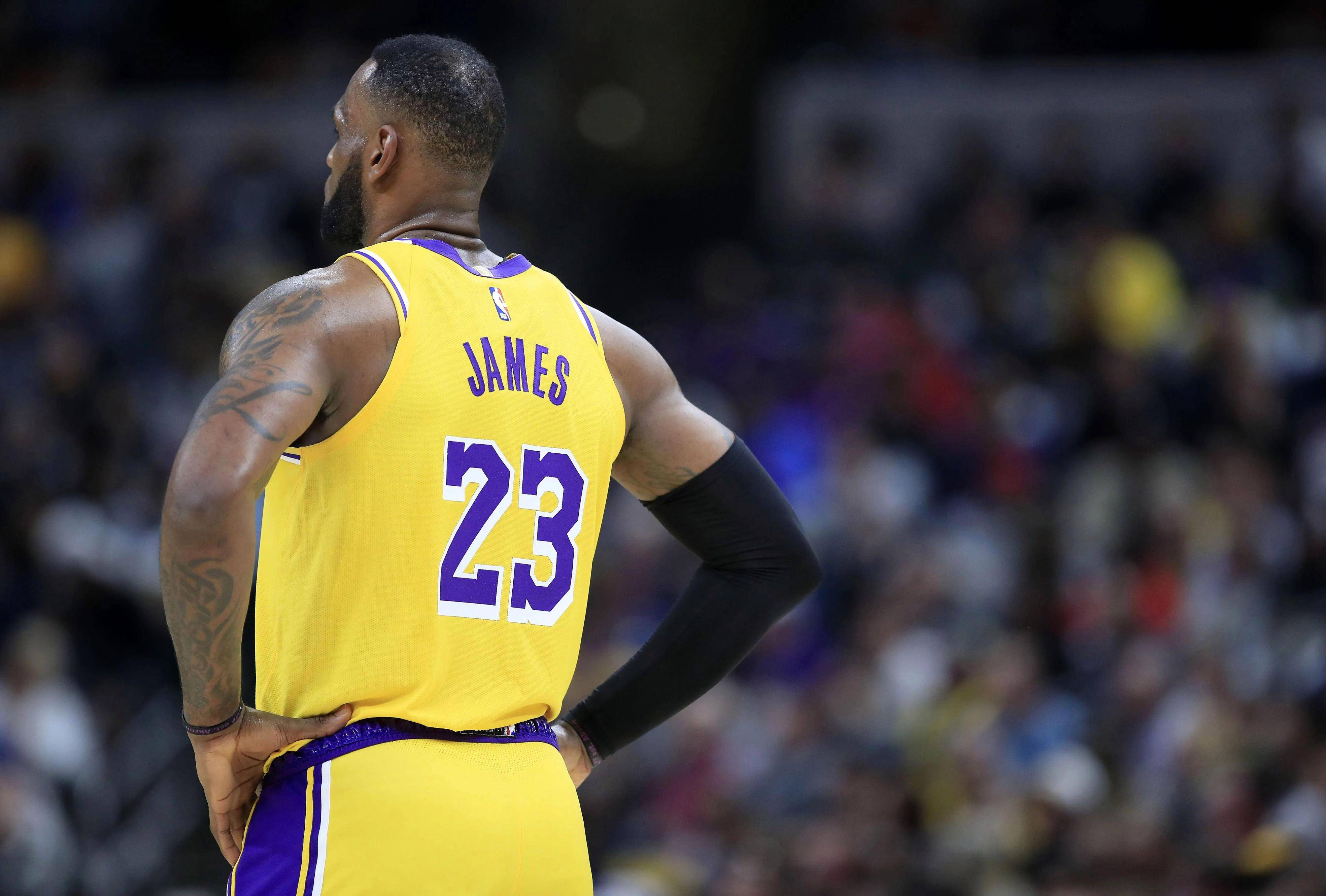 开云体育官网-湖人大胜魔术,取得四连胜,实力超群!