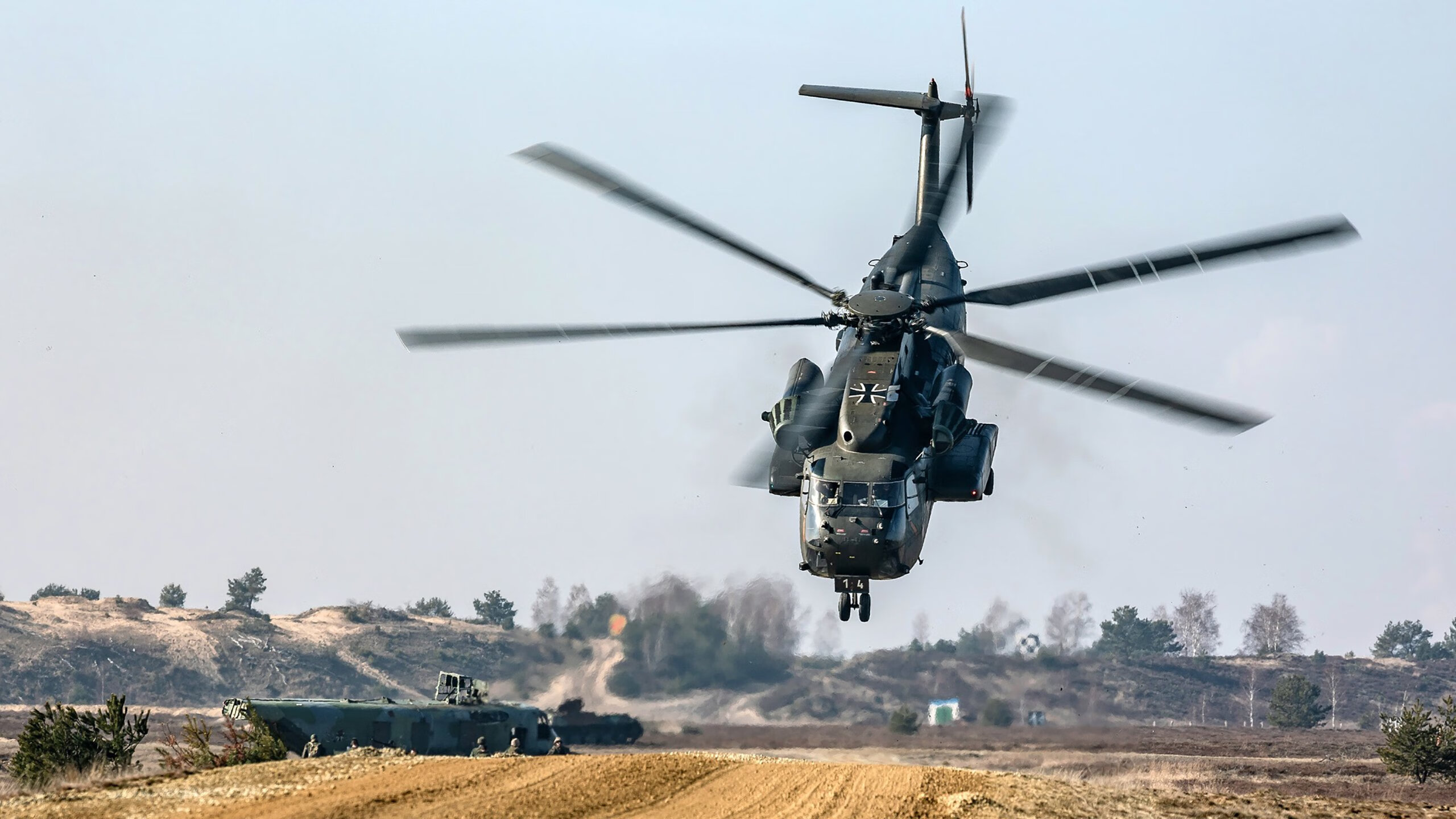 开云-绝境登峰，年度焦点之战夜，哈登于压力深渊完成史诗爆发