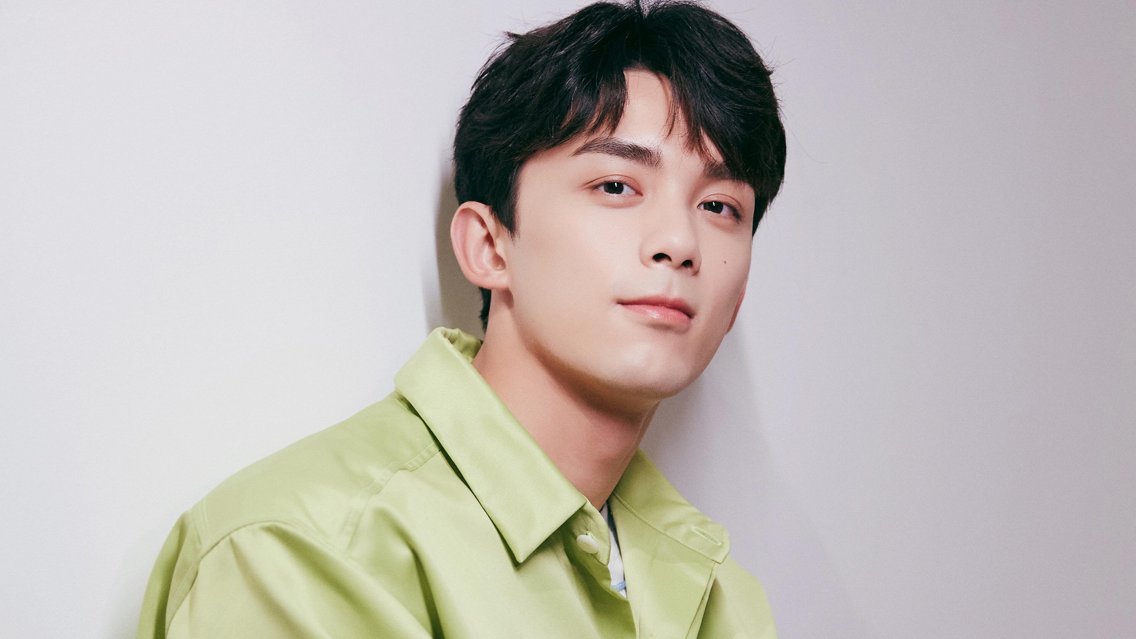 开云体育-利拉德展翅撕裂麦迪逊，老鹰全面压制尼克斯获关键胜利