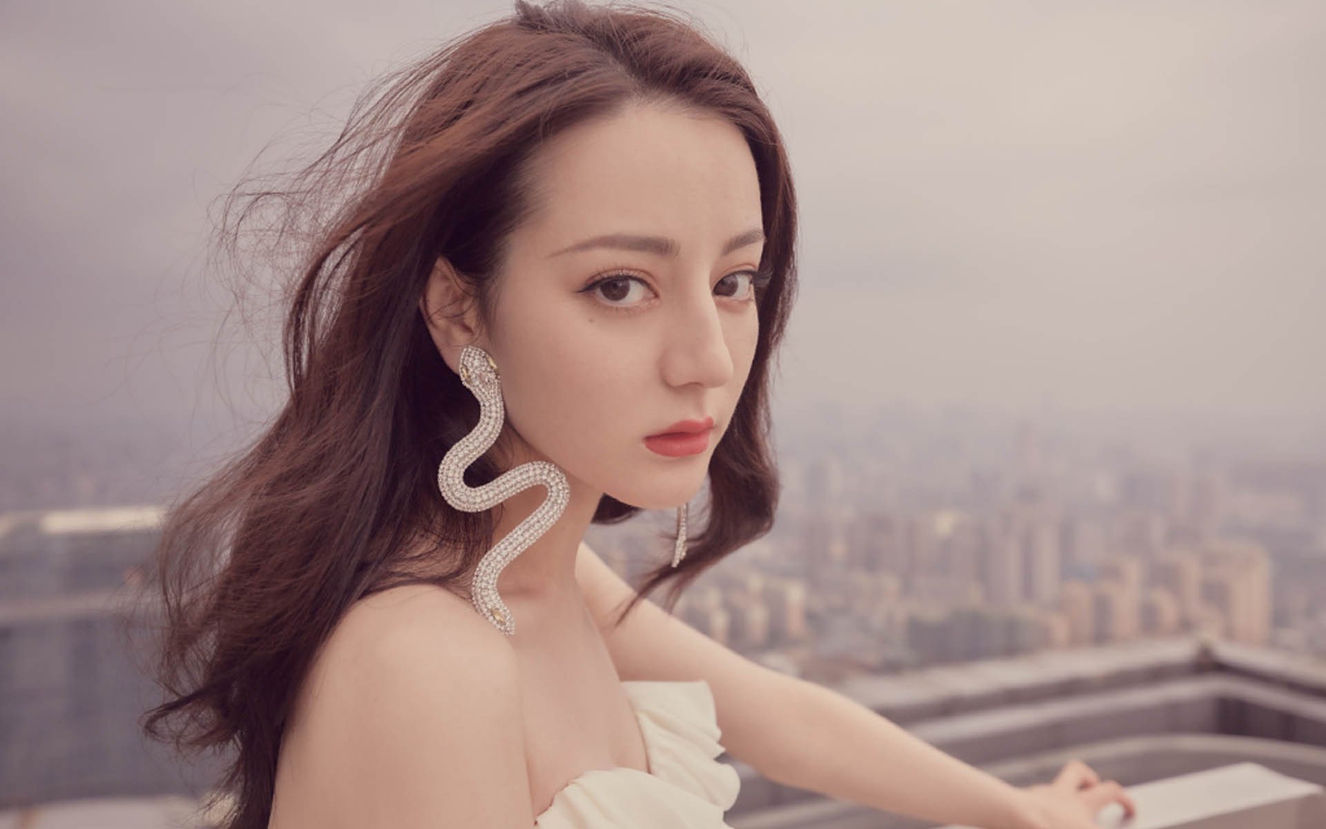 独狼霍勒迪撕裂夜空,当森林狼绝杀山西,篮球的童话永不褪色