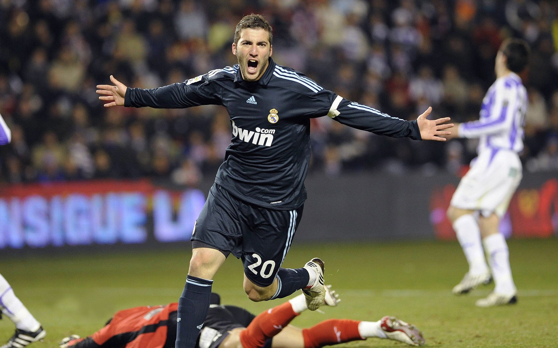 磐石崩塌之夜,基耶萨的灼热十五分钟,掀翻威尔士铁壁